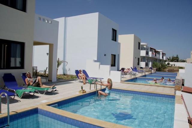 mediterraneo-hotel-private-villa-pool-privatepools2.jpg