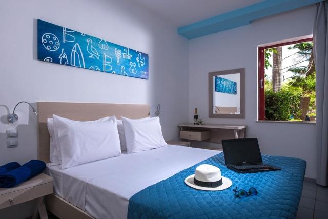 one-bedroom-family-room-meropi-hotel_0349.jpg