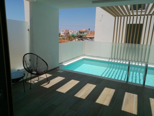 meropi_hotel_superior-double-with-private-pool3.jpg