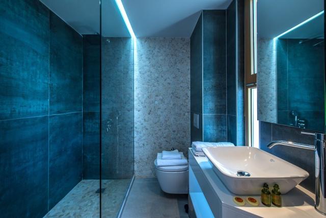 meropi_hotel_bathroom-double-superior.jpg