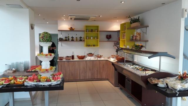 meropi_hotel_dining-2.jpg