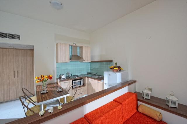 meropi_hotel_apart1livingroom.jpg