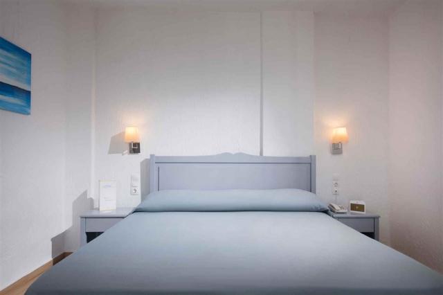 village_rooms_double_sea_07.jpg
