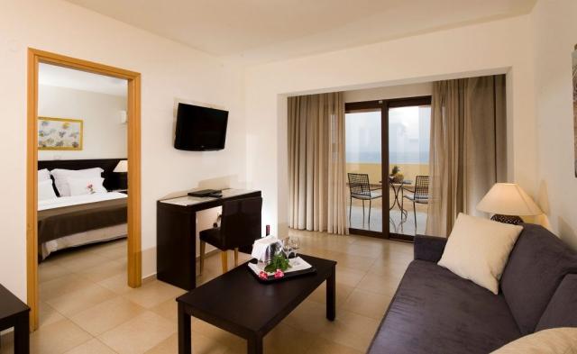 SUITE-1-BEDROOM-SEA-VIEW-1-1024x630.jpg
