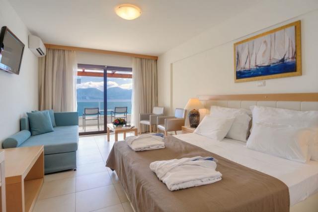 DELUXE-DOUBLE-ROOM-SV2-1024x683.jpg