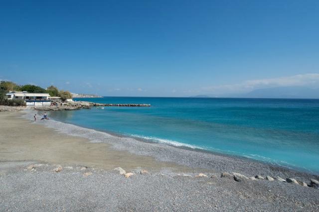 GARGADOROS-BEACH-1024x683.jpg