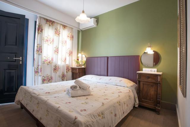 nami-hotel-suites-stalis-crete-art-room-d2042.jpg
