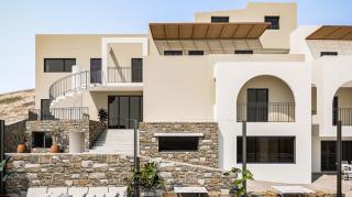 Nami Hotel & Suites