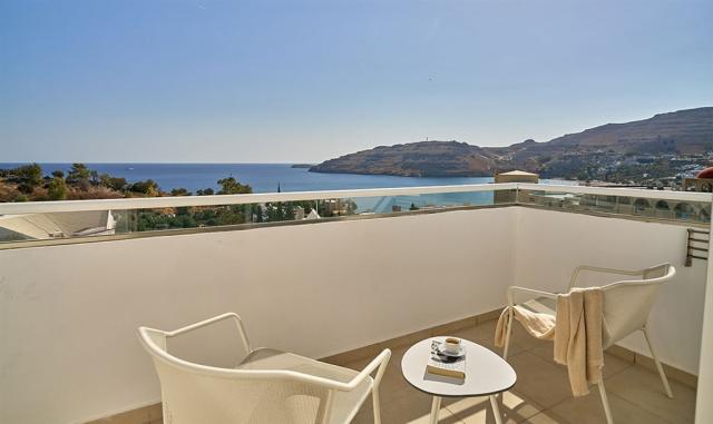 balcony2.jpg