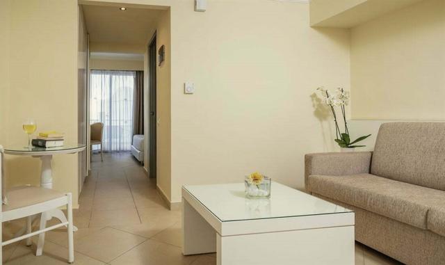 suite-living-room.jpg