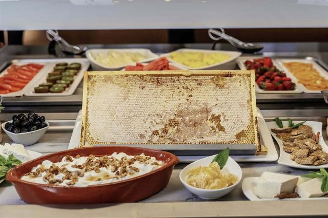 gastronomy-gallery-honey.jpg