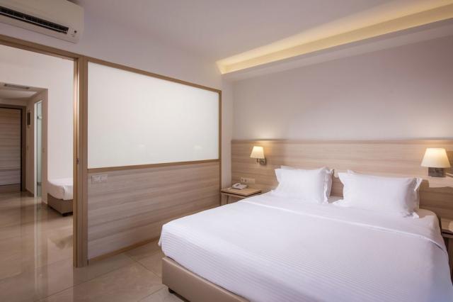 fam-suite-1st-bedroom-gouves-park-resort1.jpg
