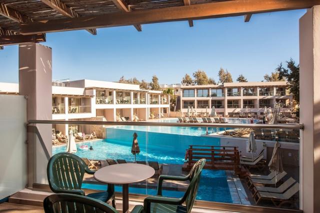 fam-suite-balcony-gouves-park-resort1.jpg