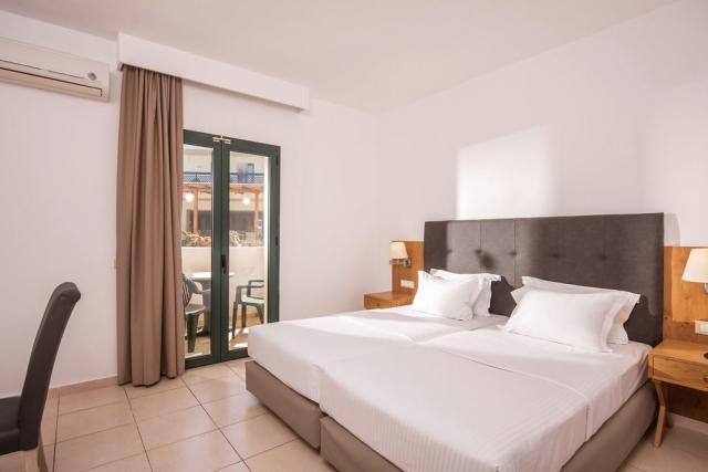 family-room-gouves-park-resort1.jpg