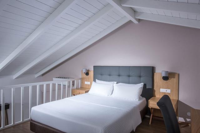 mais-upstairs-gouves-park-resort1.jpg