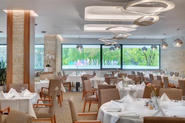 Esplanade Restaurant Gallery .jpg