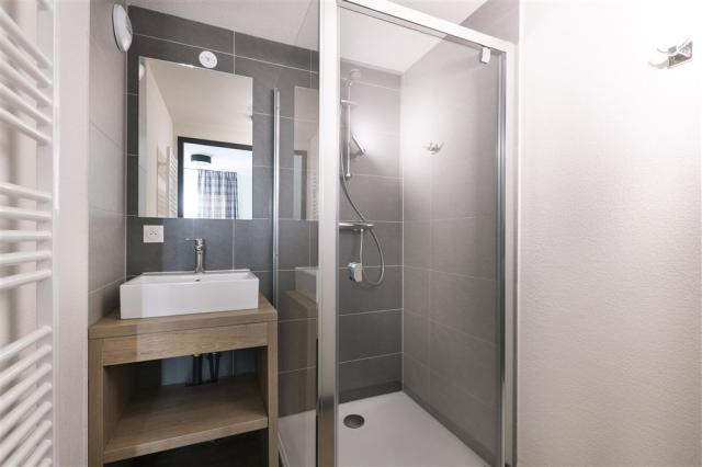 SD 3P6 SALLE DE BAIN 1.jpg