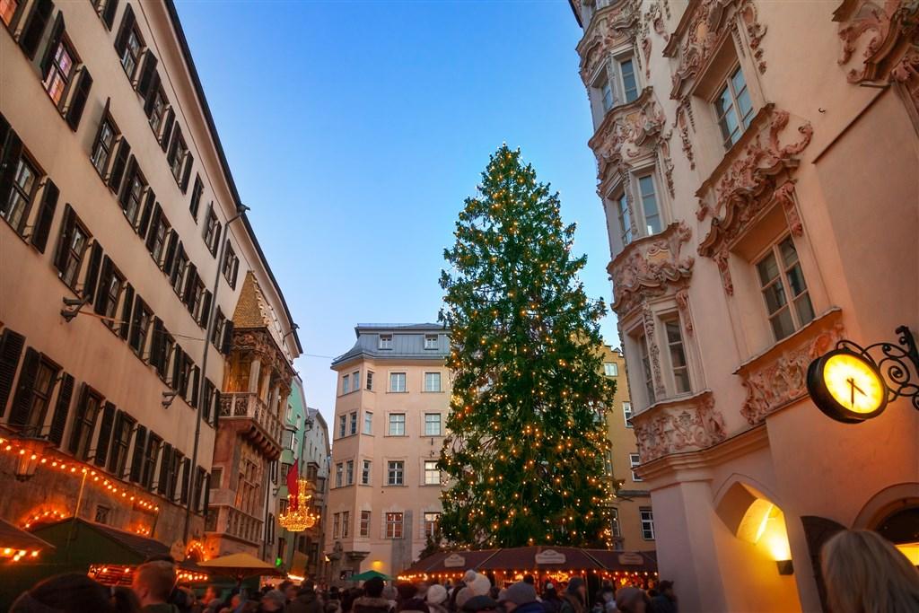 shutterstock_2214740665.jpg