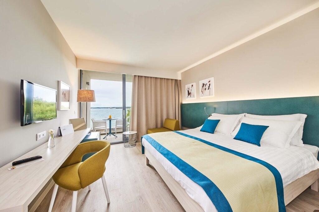 70731_Hotel_Sipar_Plava_Laguna_2017_Premium_room_sea_view_with_