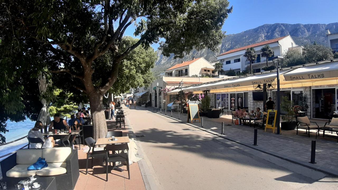 Gradac - promenáda