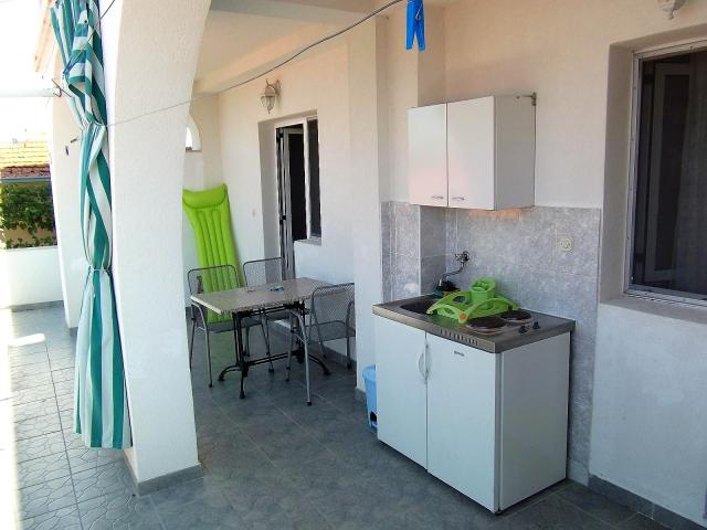 Apartmány 5 a 6 v přízemí - společný kuchyňský kout
