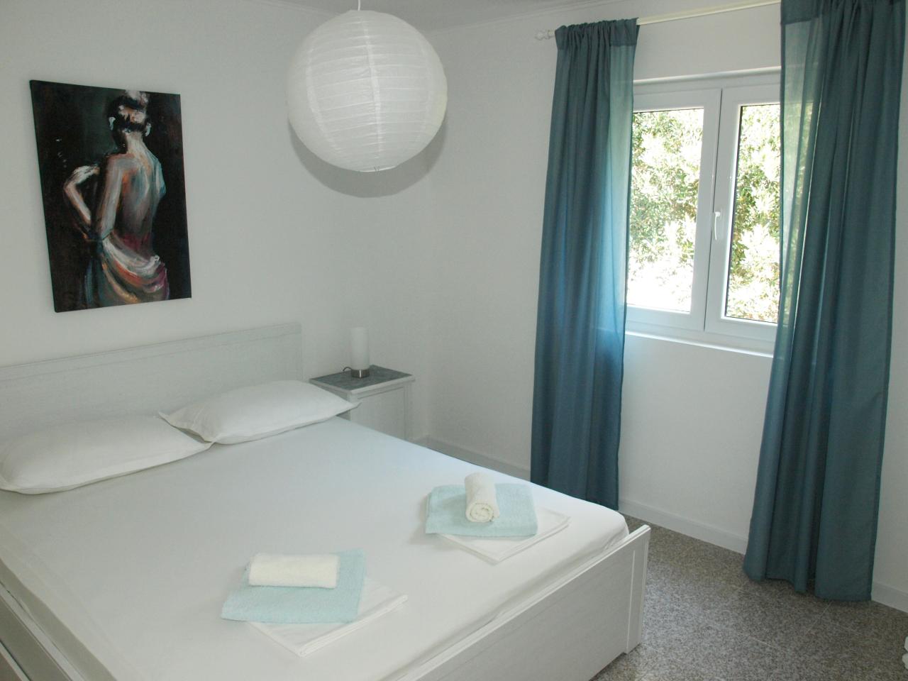 apartmán 4+1 (jedna z ložnic)