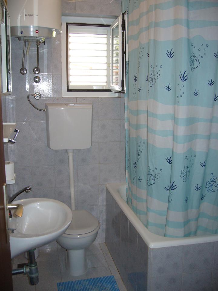 apartmán 4+1 (koupelna s WC)
