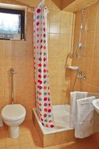 apartmán - koupelna s WC