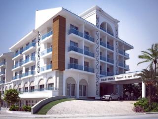 Palm World Resort & Spa Side