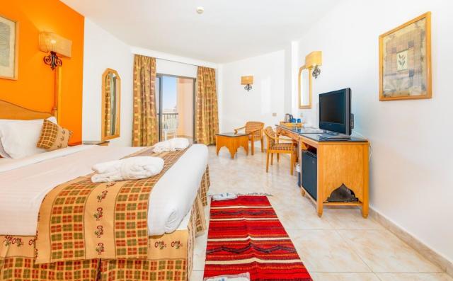 Flamenco Beach & Resort