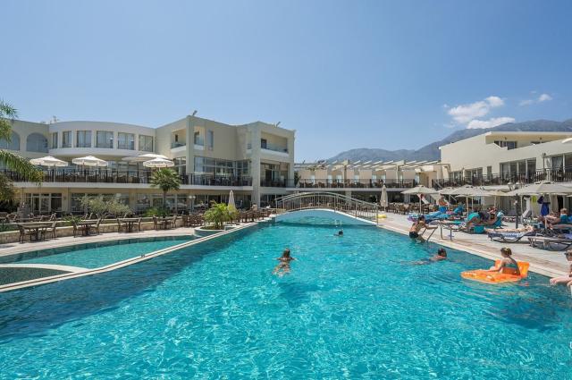 Vantaris Palace