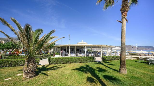 Vantaris Palace