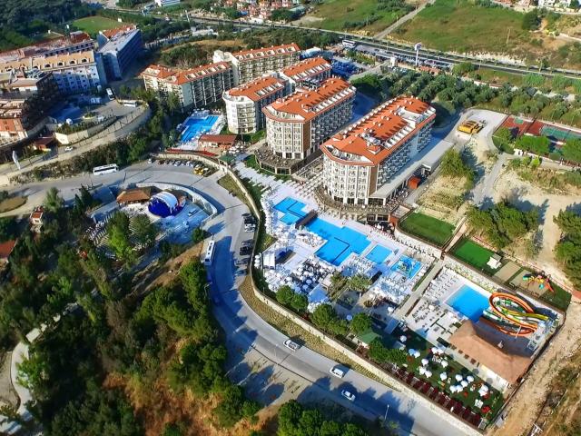 Ramada Resort By Wyndham Kusadasi & Golf