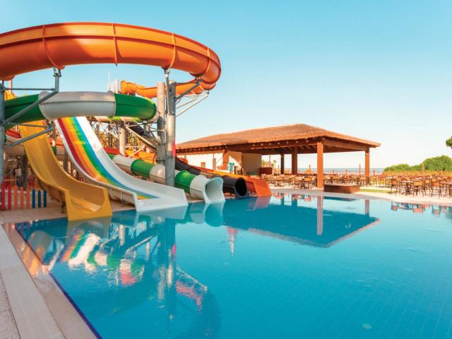Ramada Resort By Wyndham Kusadasi & Golf