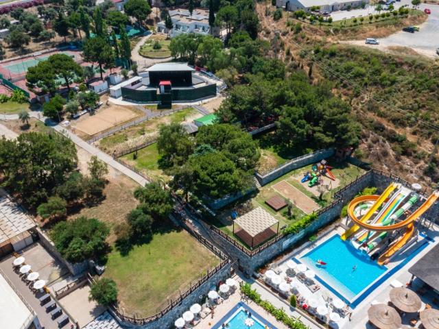 Ramada Resort By Wyndham Kusadasi & Golf