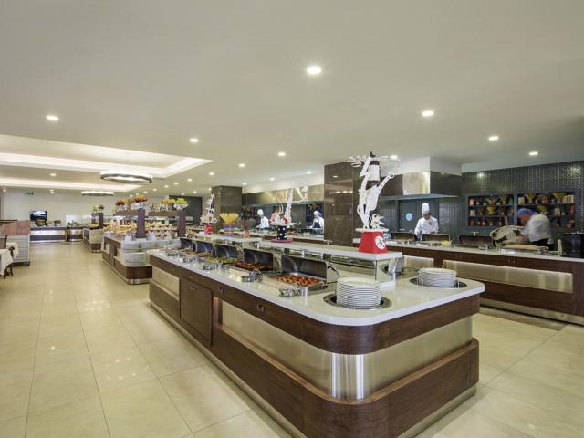 Ramada Resort By Wyndham Kusadasi & Golf