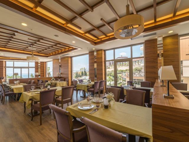 Ramada Resort By Wyndham Kusadasi & Golf