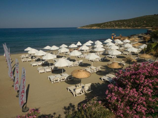 Ramada Resort By Wyndham Kusadasi & Golf