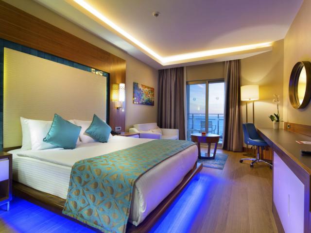 Ramada Resort By Wyndham Kusadasi & Golf