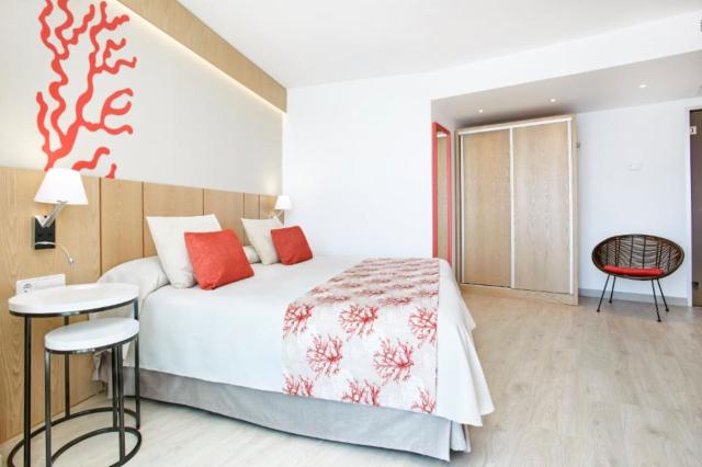 Universal Hotel Perla