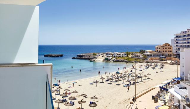 Universal Hotel Perla