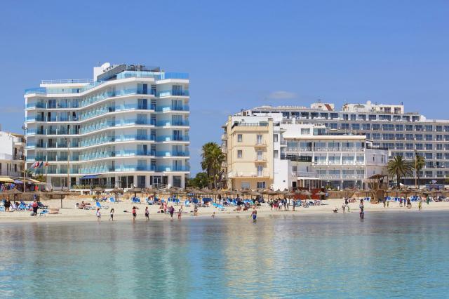 Universal Hotel Perla