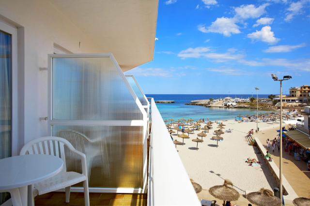 Universal Hotel Perla