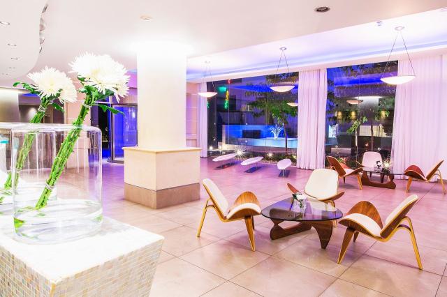Napa Plaza (Adults Only)