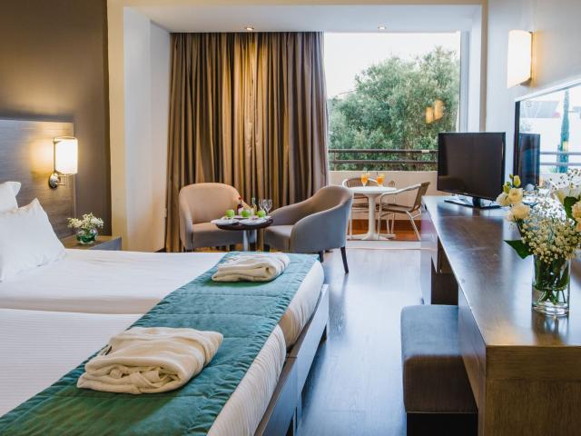 Napa Plaza (Adults Only)