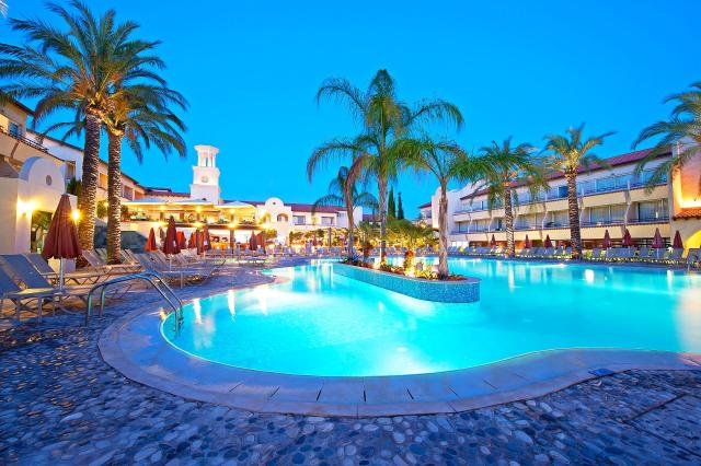 Napa Plaza (Adults Only)