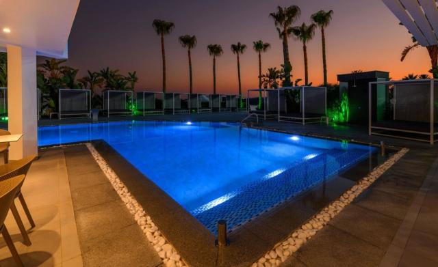 Tasia Maris Sands