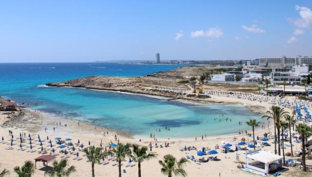 Tasia Maris Sands