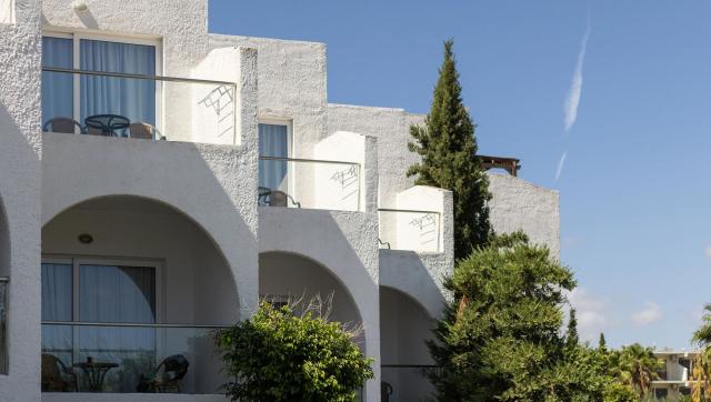 Sun Palace