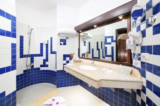 Three Corners Fayrouz Plaza Beach Resort
